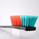 handbürste mit langem stiel